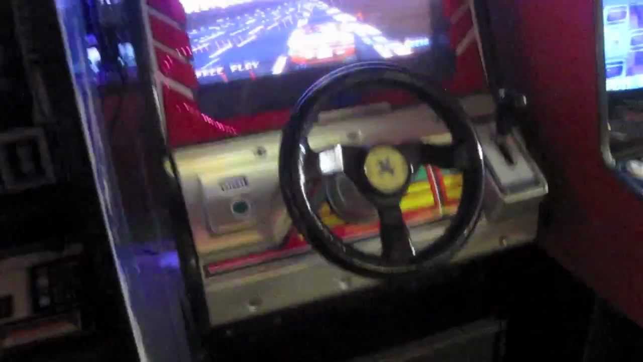 SEGA OutRun Arcade Game Review - Cabaret version - Classic Arcade Racing Game Review