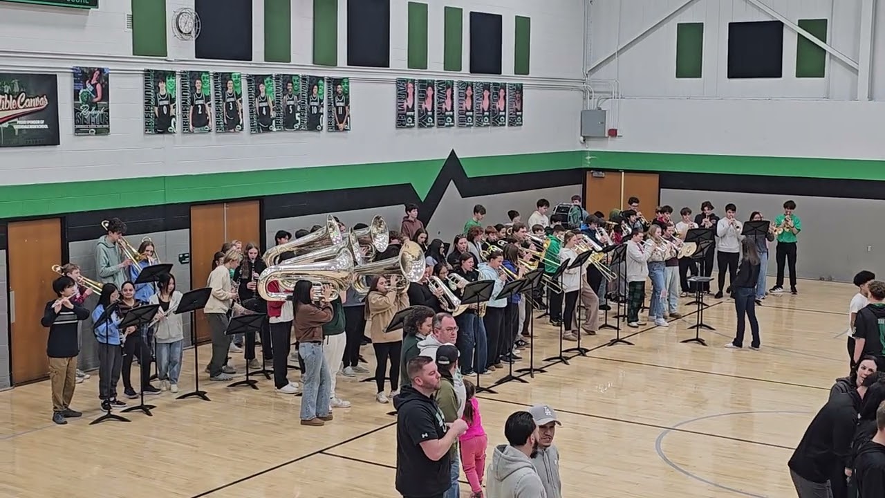 2/4 Pep band