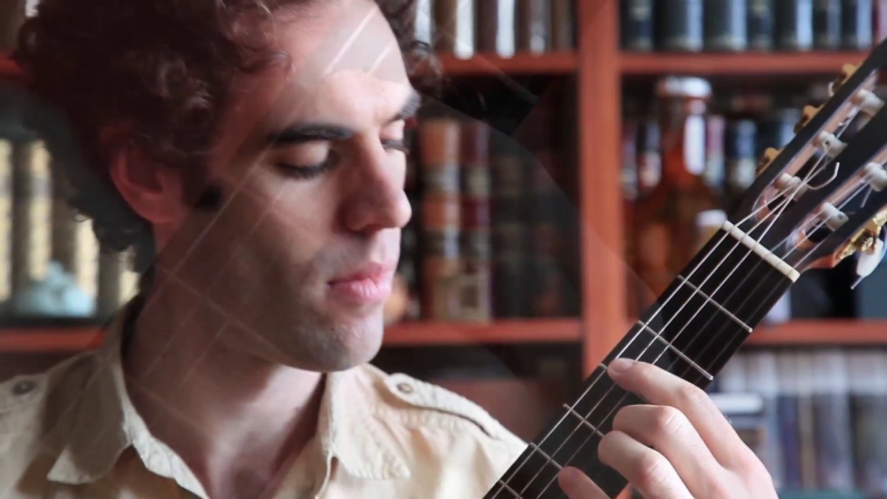 Tomás Braun plays 