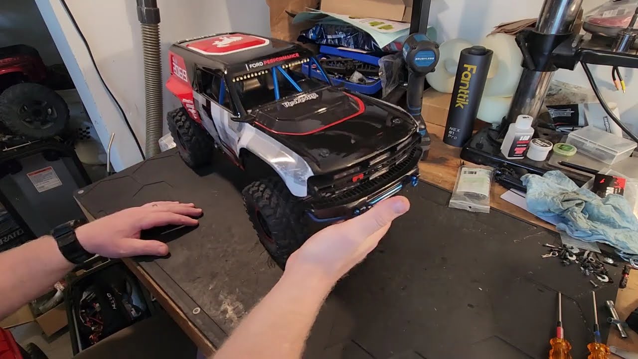 MJX H8P Bronco R после пробного заезда в Slick Rock с модификациями, исправлениями и улучшениями.