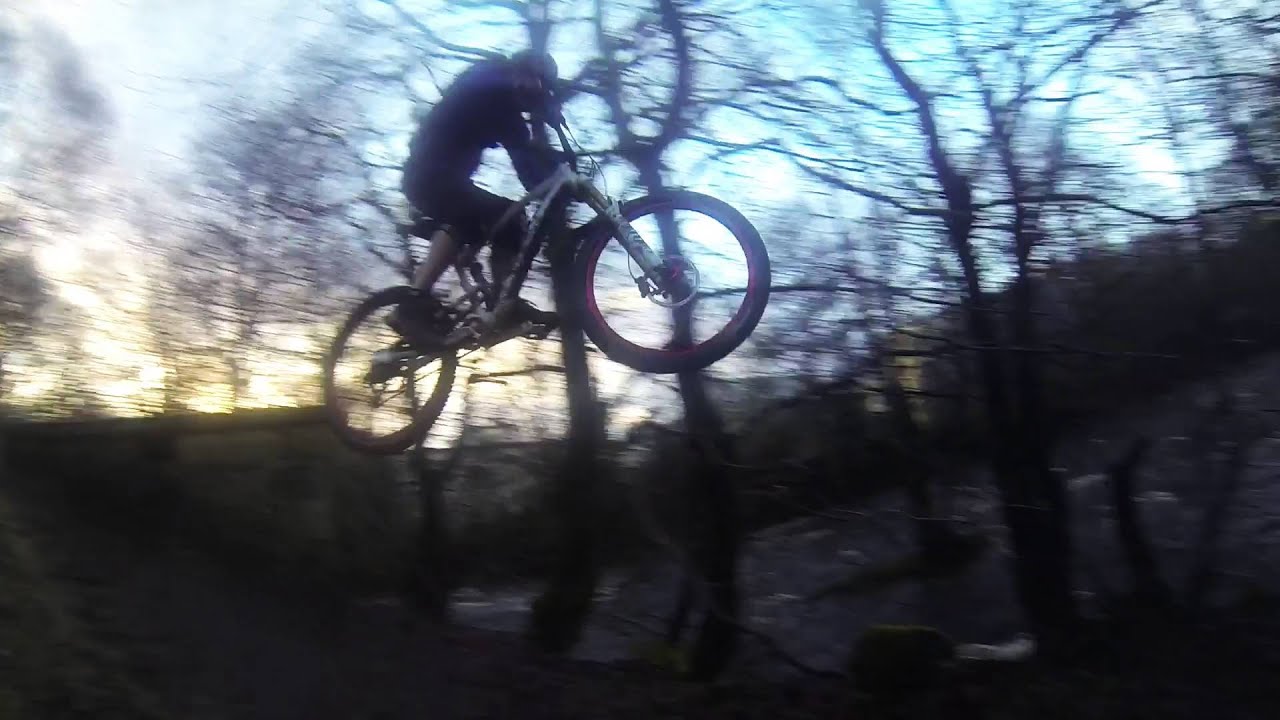 Mugdock MTB Huck to Flat Crash