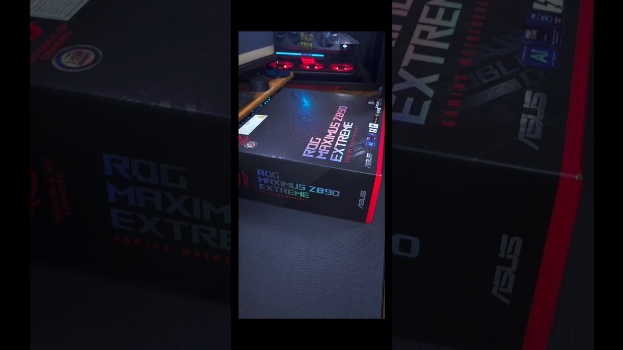 Quick look and unboxing of ROG MAXIMUS Z890 EXTREME #pc #pcgaming #asus #pcgamer #z890
