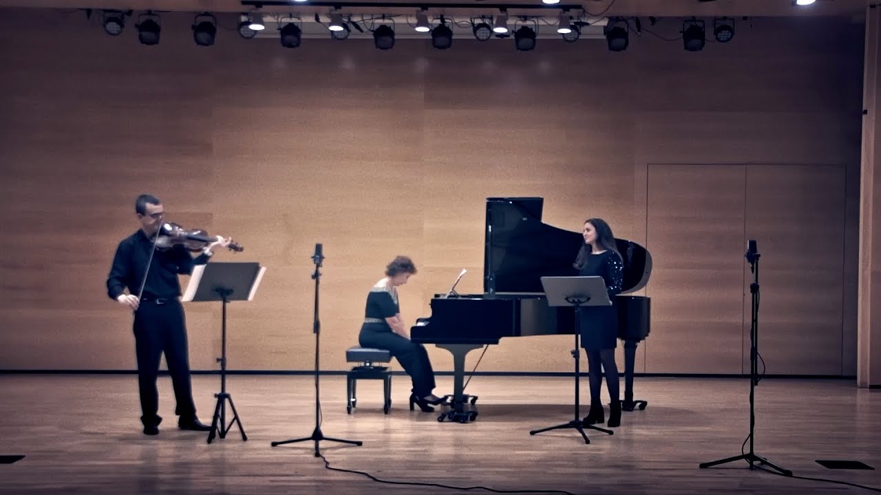 ALEJANDRO ROMÁN: Nocturno Op. 54 para mezzosoprano, viola y piano. (Poesía de ILIA GALÁN)