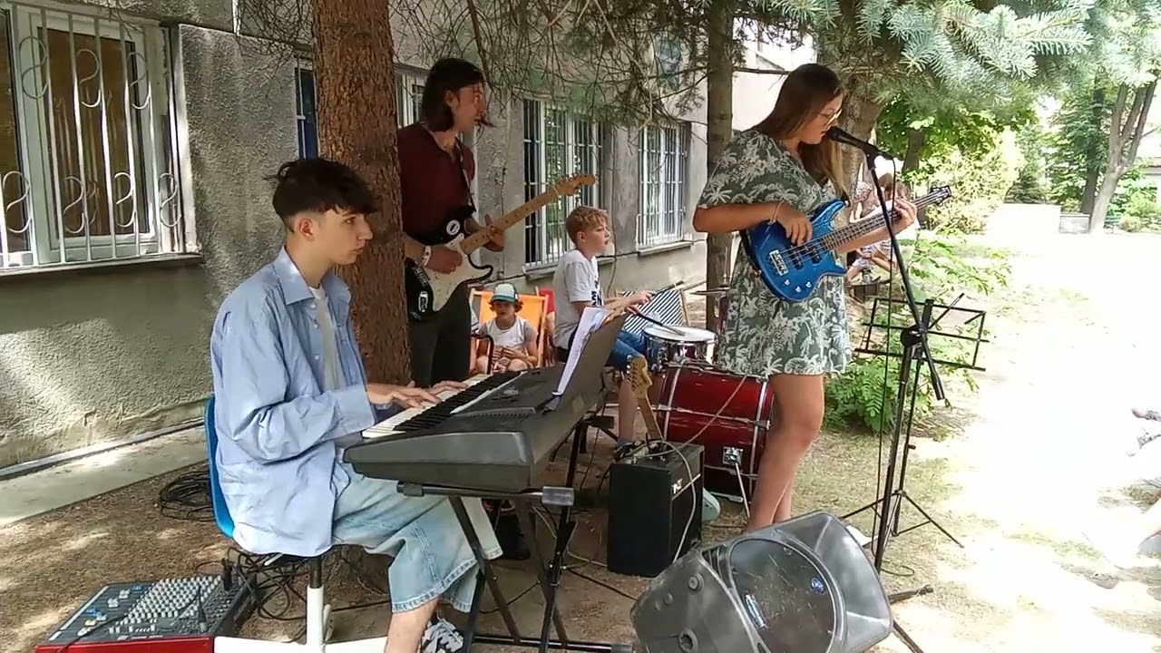Martyna z zespołem melodia ludowa koncert pod klubem Wola 23.06.2025