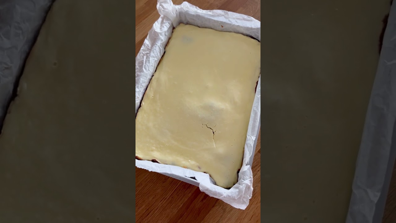 Mustikka-juustokakku brownie