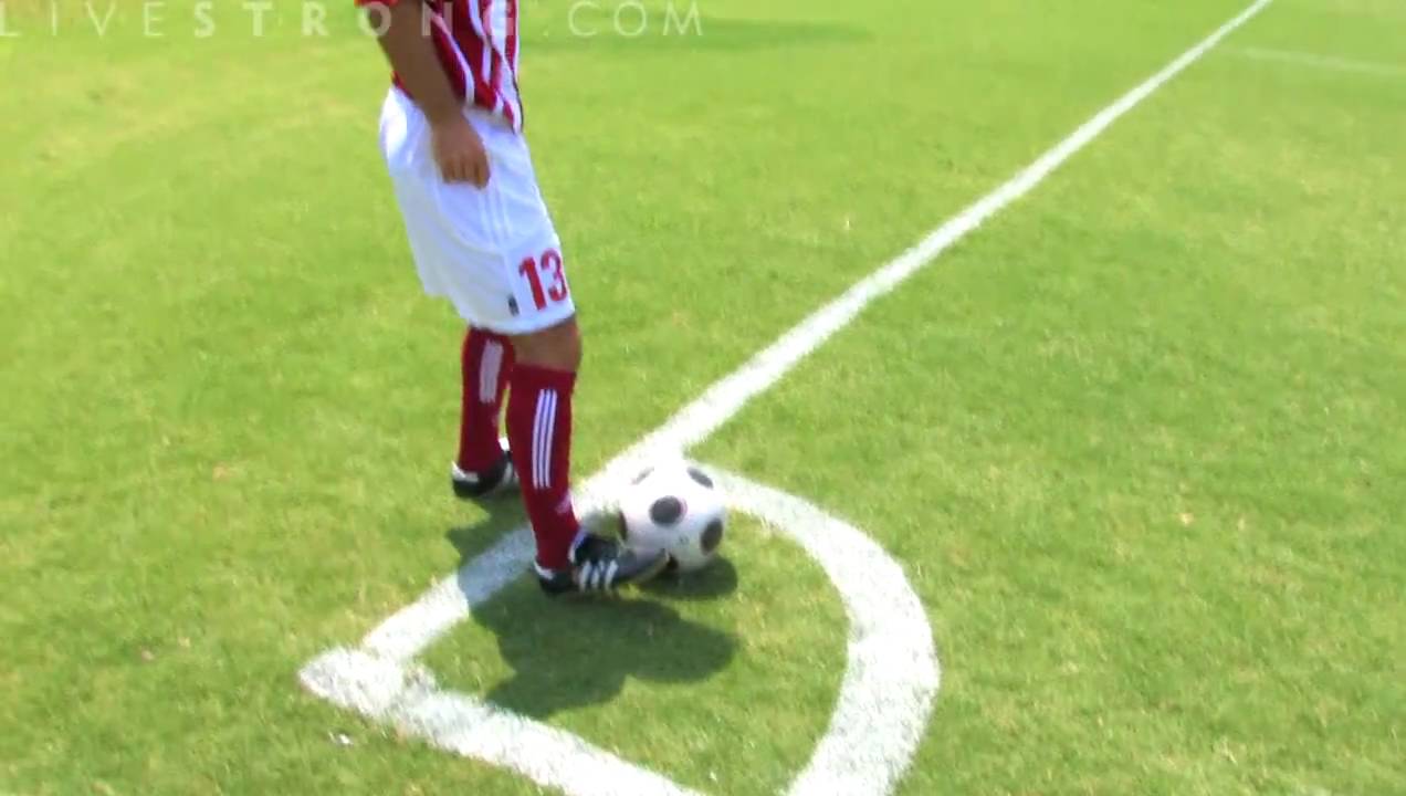 How to Do an Inswinging Corner Kick