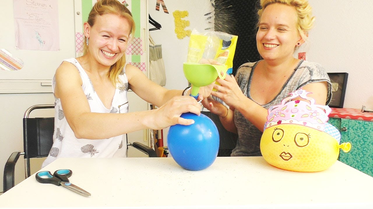Neuer SUPER Antistressball | FAIL?! - Wie viel Sand passt überhaupt in einen Ballon? | Super lustig