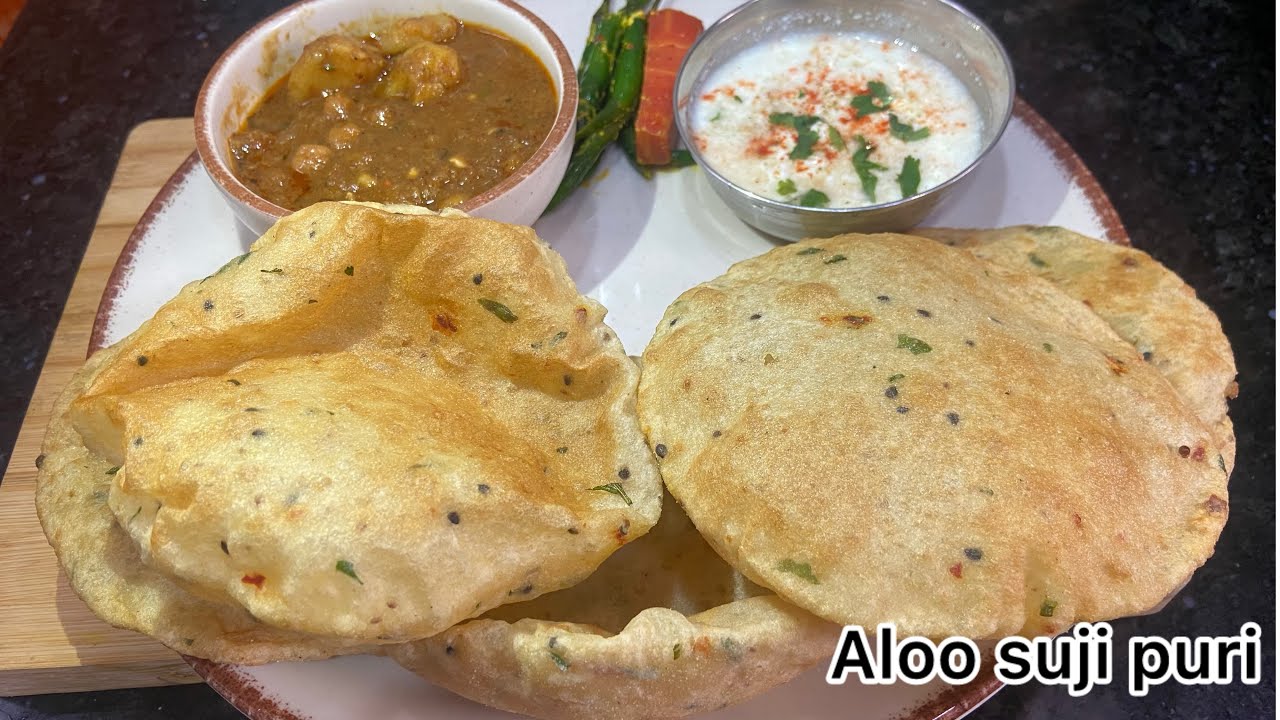 Masala aloo suji puri एक बार जरूर बनाये. Aloo suji puri 