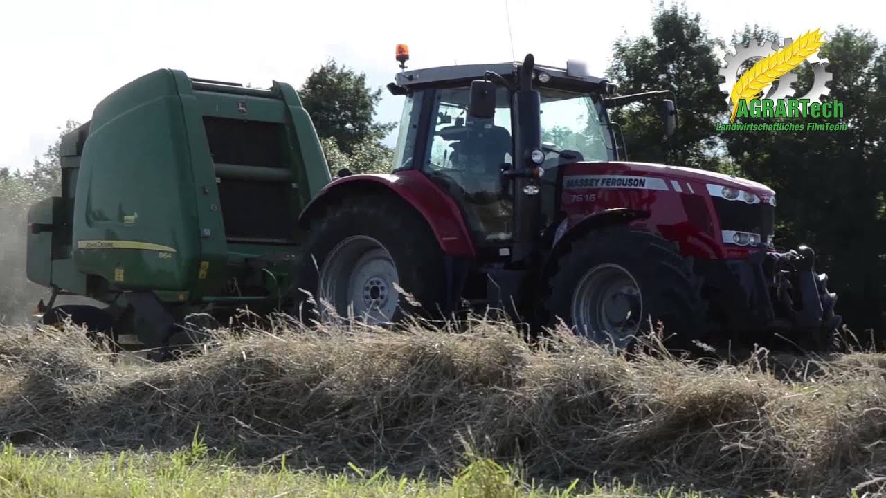 Heupressen mit MF 7616 und John Deere 864