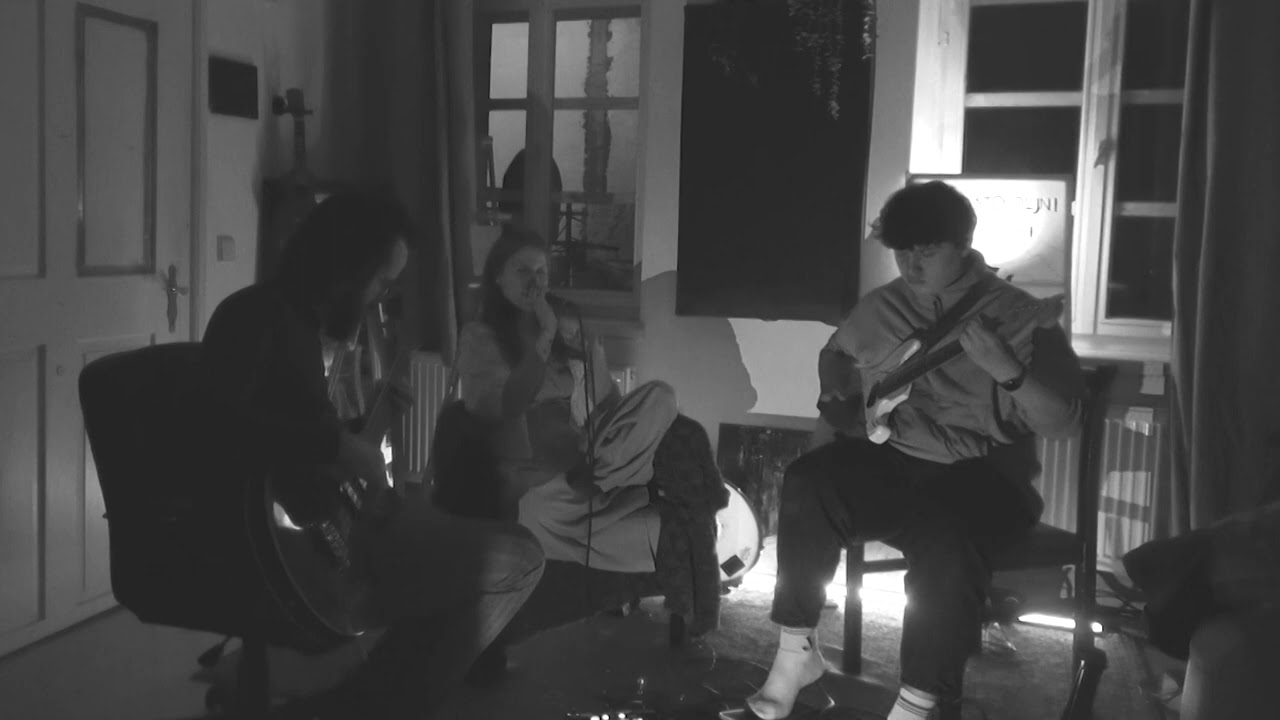 Anomalo - Jutro brez vonja (Live Session)