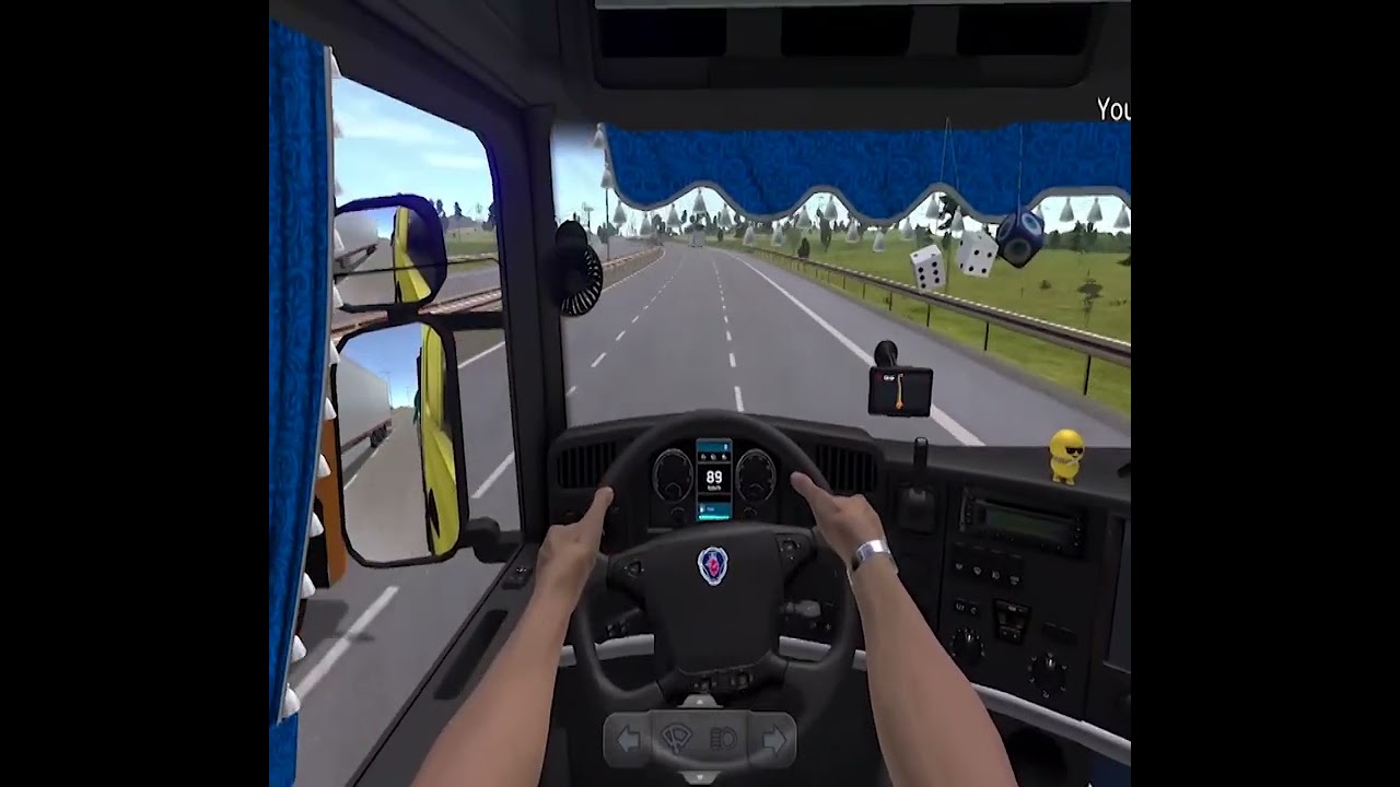 Night Drive Across the Desert &ndash; Trucking in the Dark!