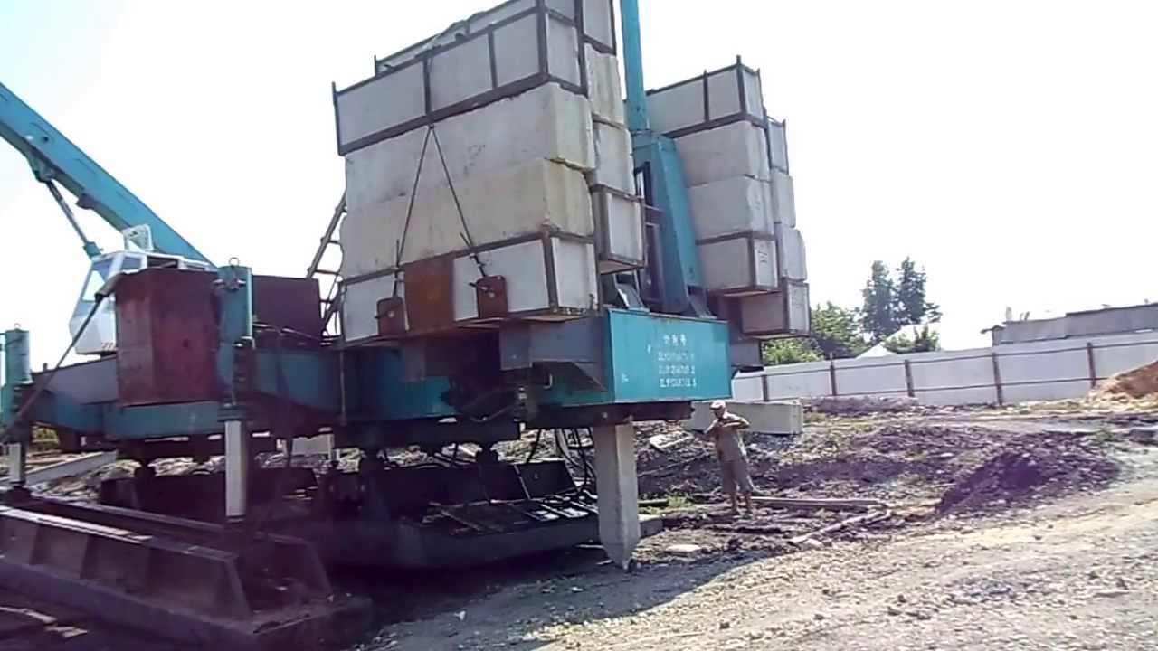 Сваевдавливающая машина. Вдавливание свай.