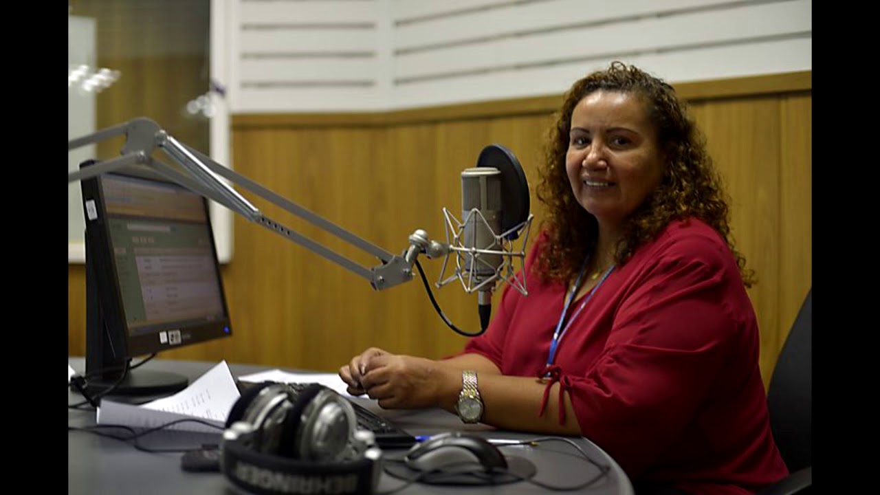 ARTEMISA AZEVEDO SE DESPEDE DO OUVINTE DA RADIO NACIONAL DA AMAZONIA