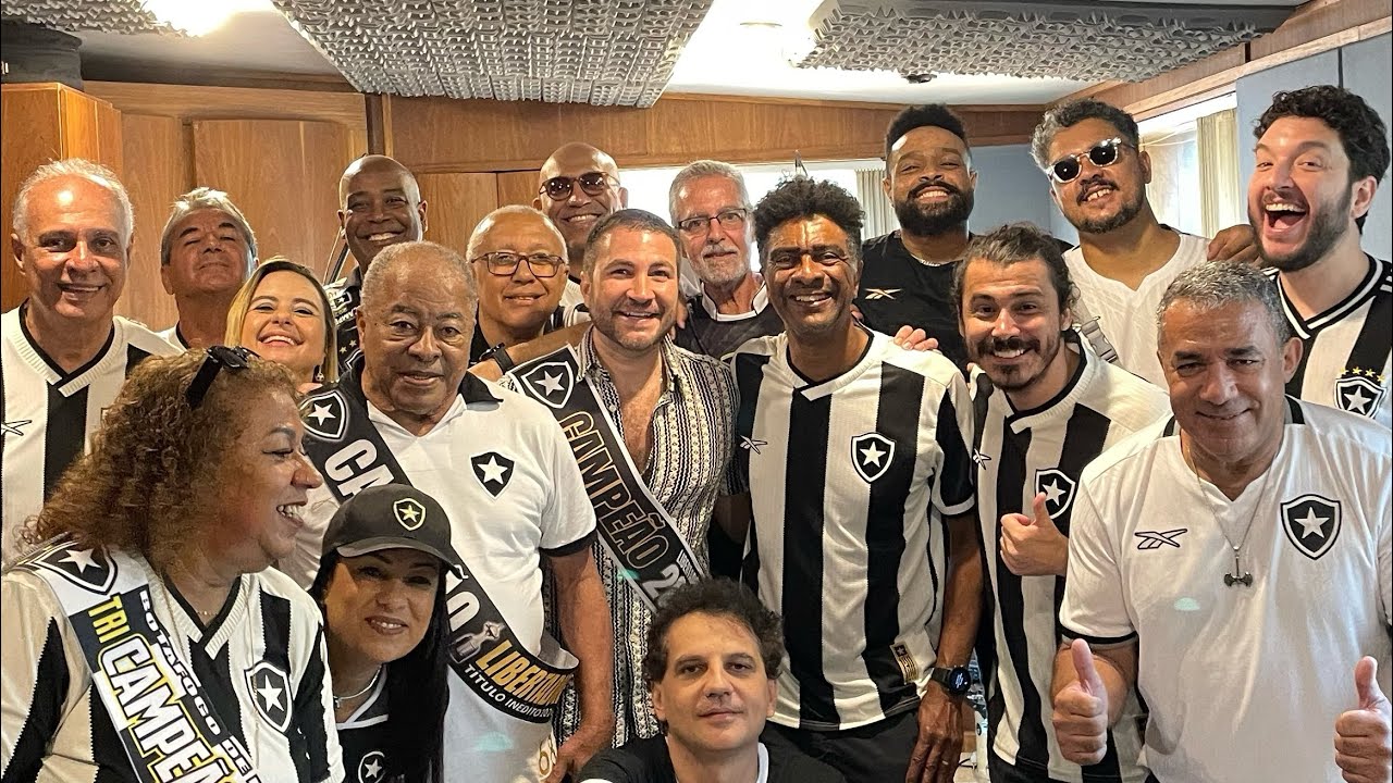 “Botafogo campeão” (Clipe) - Leo Russo
