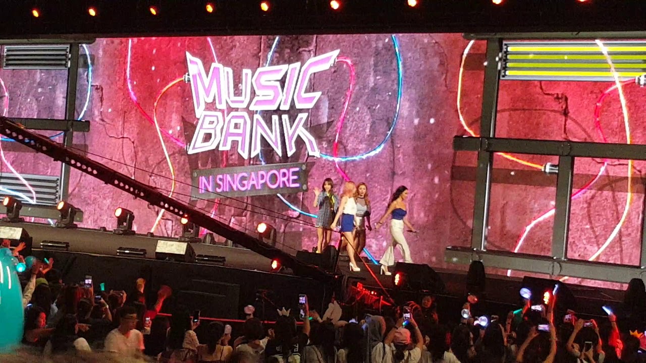 Mamamoo + V & Bogum emcee Music Bank in Singapore