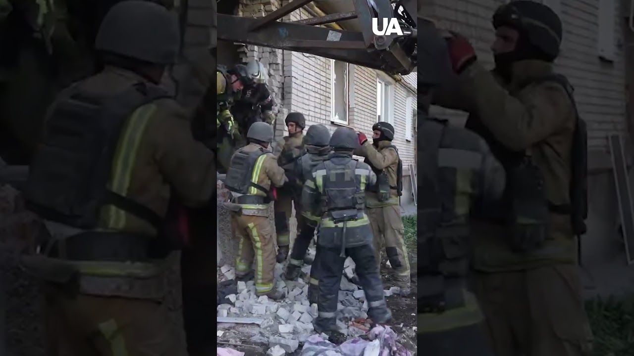 Saved a CHILD & 3 adults! 1 dead. Clearing rubble after Russian STRIKE in Konotop #shorts