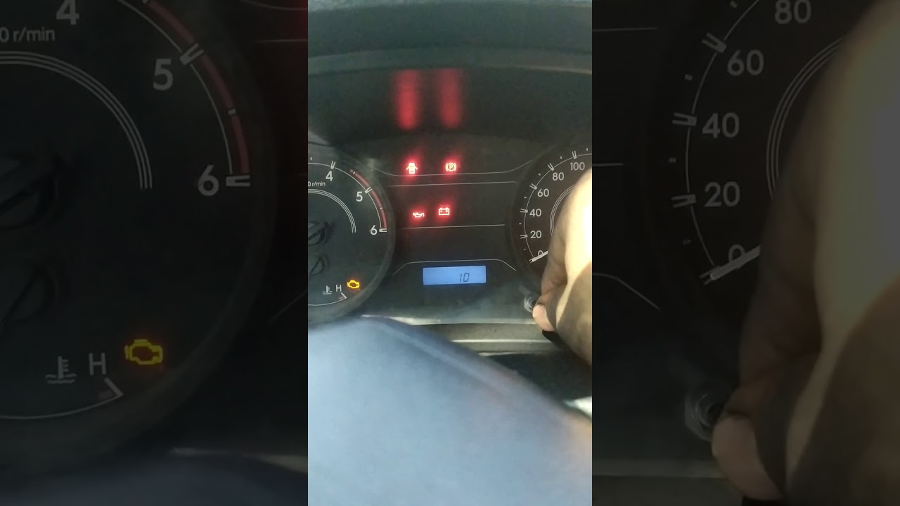 Como apagar la luz de T-BELT de Toyota Hilux 2016