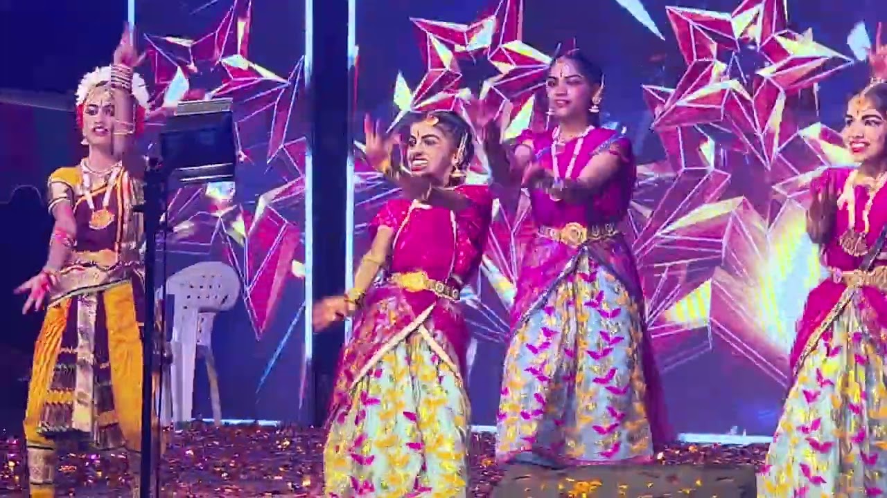 మధుర మధురతర మీనాక్షి కంచిపట్టున కామాక్షి 