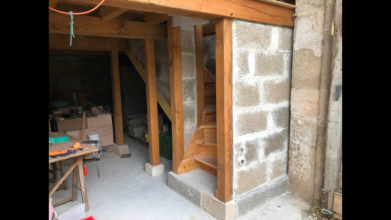 Isolation mit Hanf-Kalksteinen und Stroh-Lehm