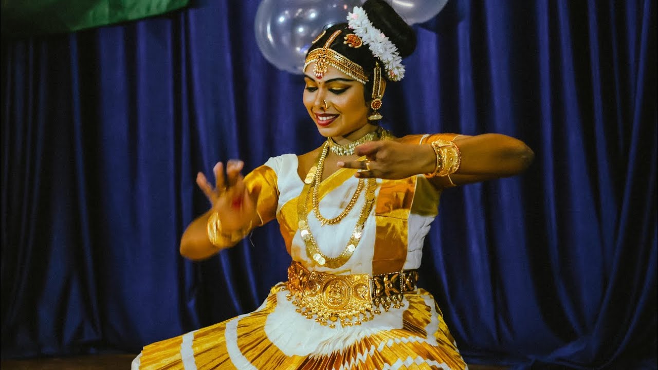 Oru Neramenkilum Kanathe Vayyente Guruvayurappa | Mohiniyattam| @BristolMalayali  #malayalam #Vlog