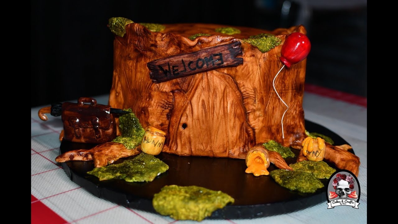 Sculpting & painting a tree trunk | Christopher Robin Collab