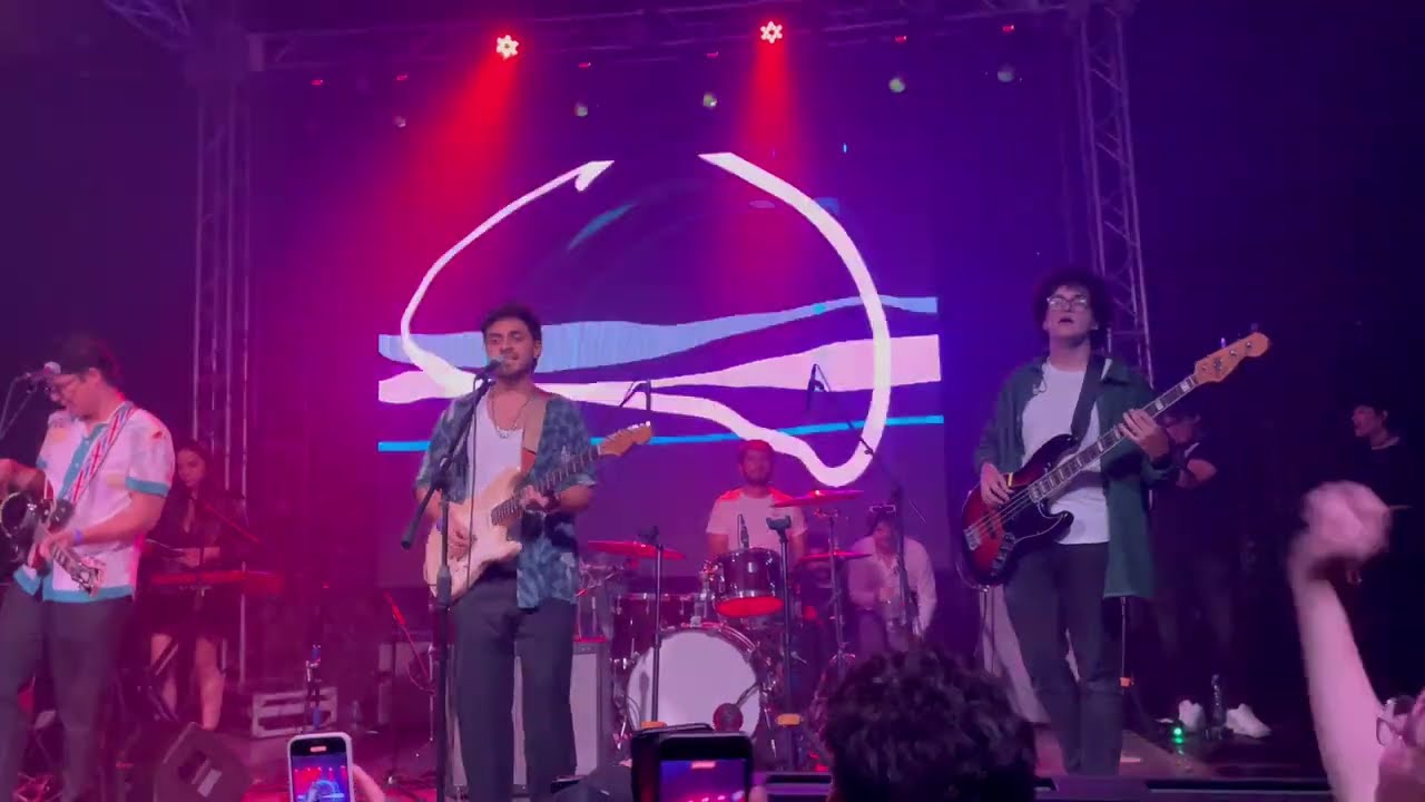 Alkaloides - Ella Viene del Futuro  (En vivo 2023 - 4K)