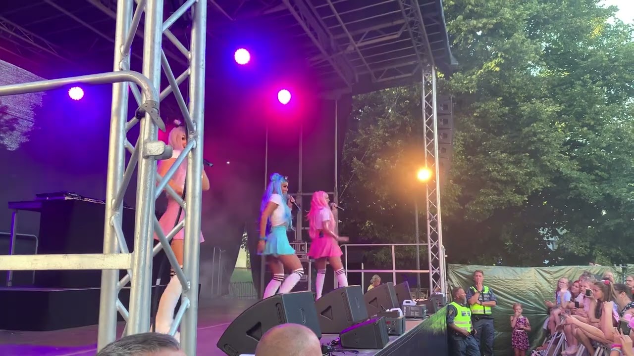 Dolly Style - Rollercoaster