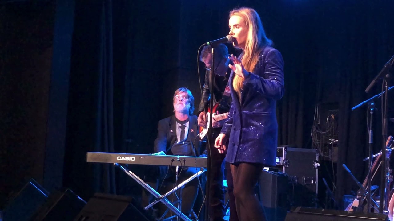EMMA SWIFT - “One of Us Must Know” (Dylan cover) 10/17/21
