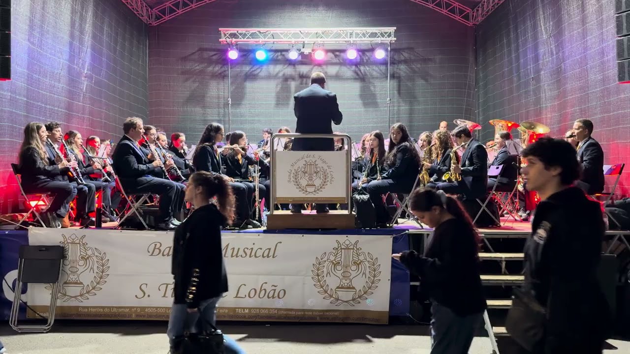 Banda Musical de Lobão no concerto da festa em Milheirós de Poiares 2025