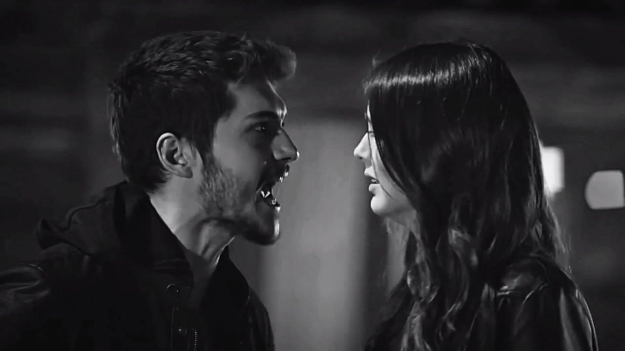 مؤلم أن تحب شخصا لا يحبك 💔.. حالات واتس اب تركي مترجم حزين