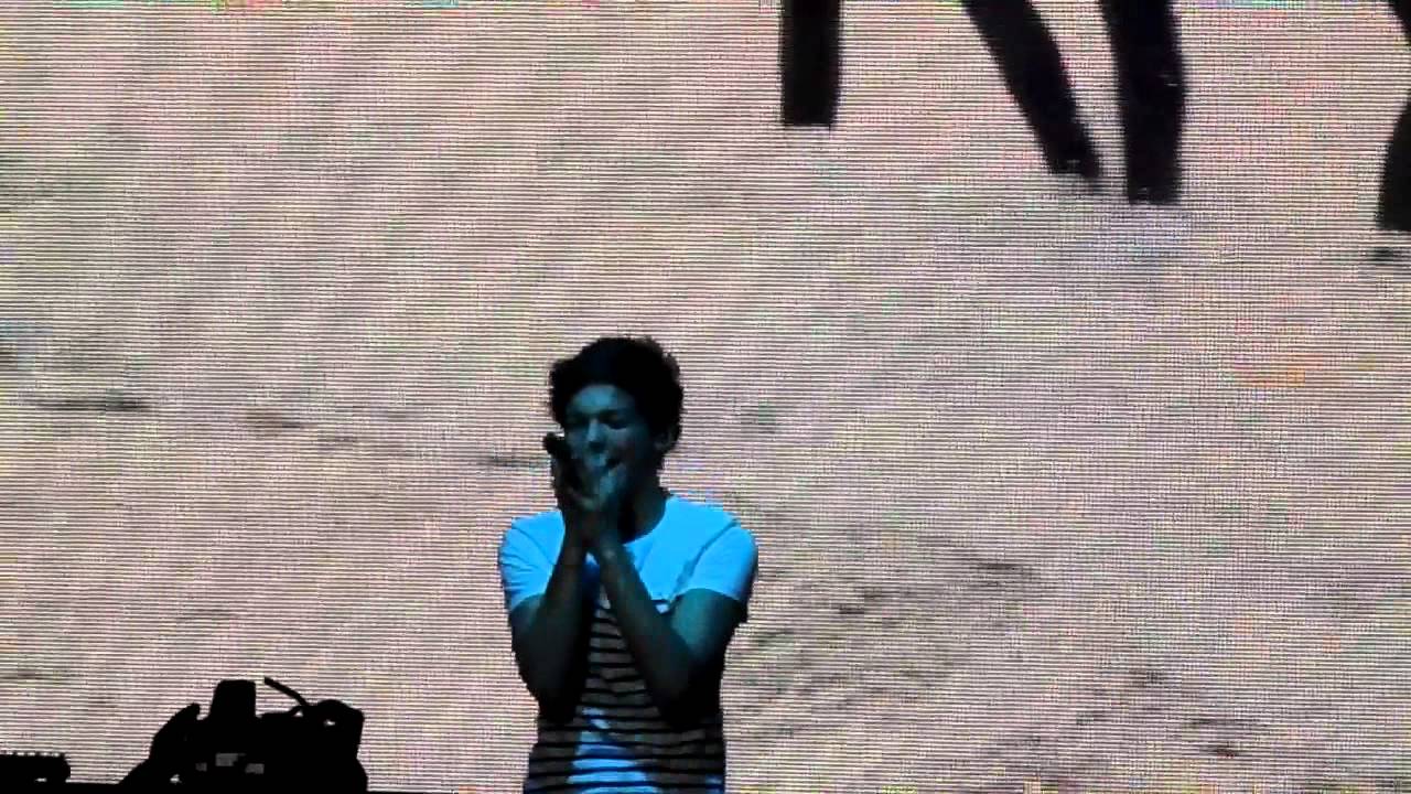 One Direction - Stand Up Live in Wolverhampton