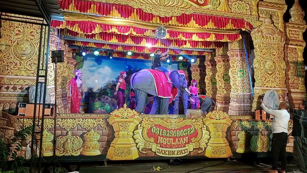 Waoow gajahnya ada tiga,,Pasukan Gajah perang prajurit Magito-gito kethoprak kridho caritho. 