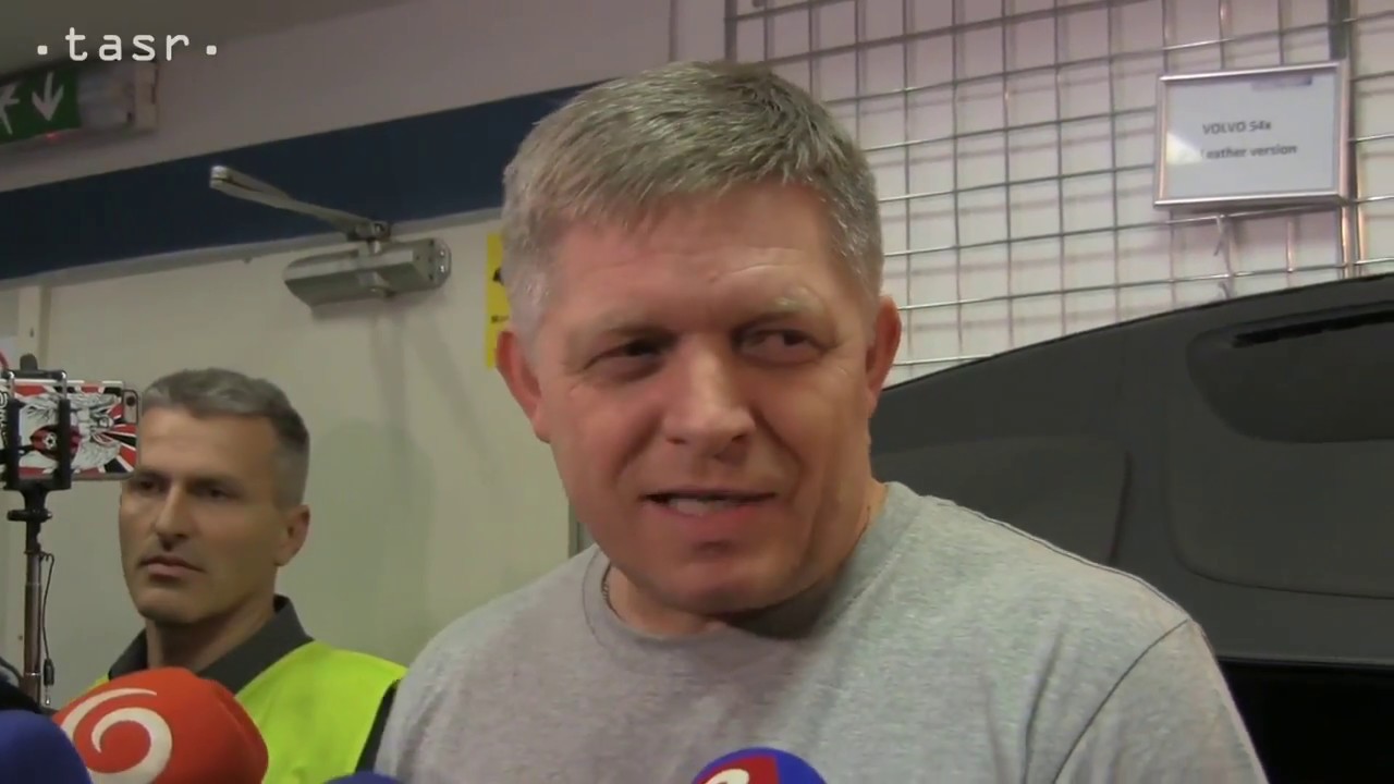 Premiér Robert Fico na nočnej zmene