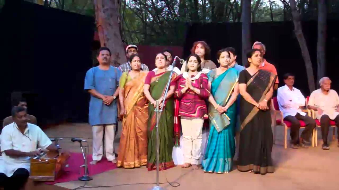 'ದೇವಿ ಭುವನ ಮನಮೋಹಿನಿ'