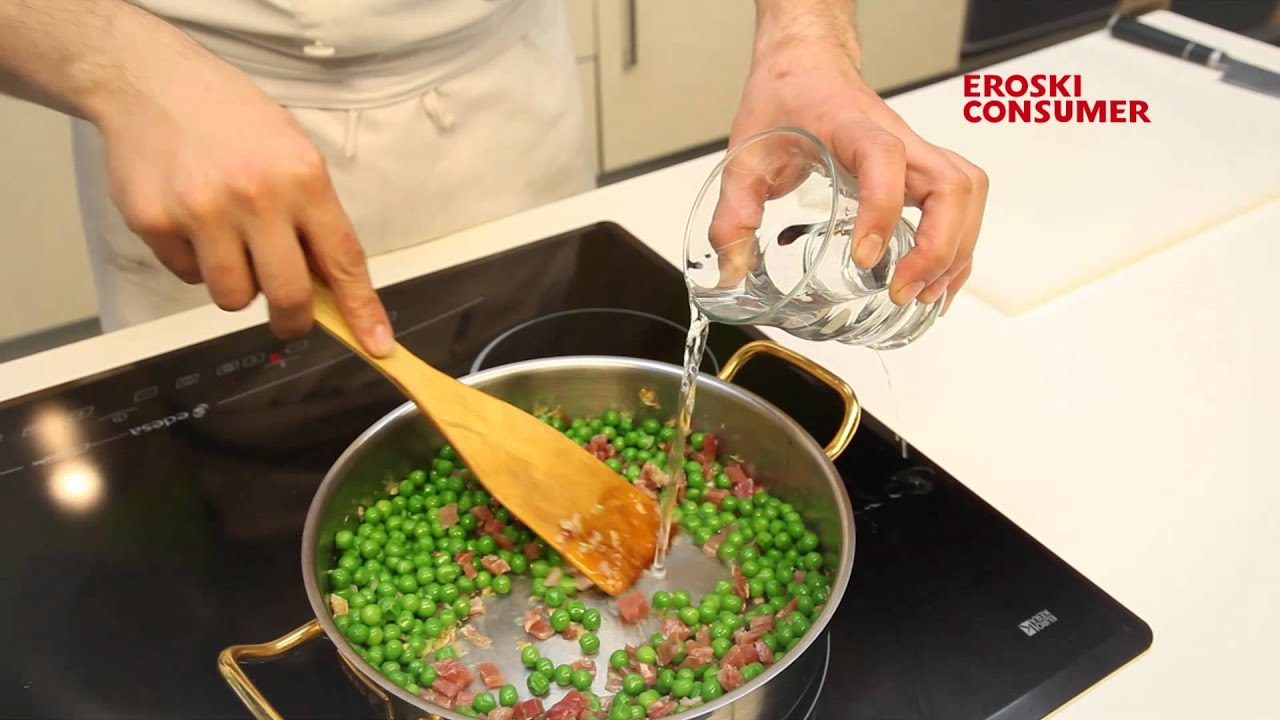 EROSKI CONSUMER | Guisantes con jamón y huevos escalfados