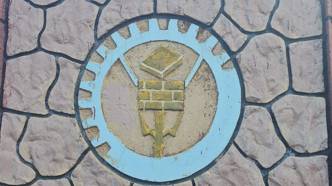 مركز التكوين المهني و التمهين الشهيد عبدلي المسعود بالعناصر  يحيي يوم الشهيد 