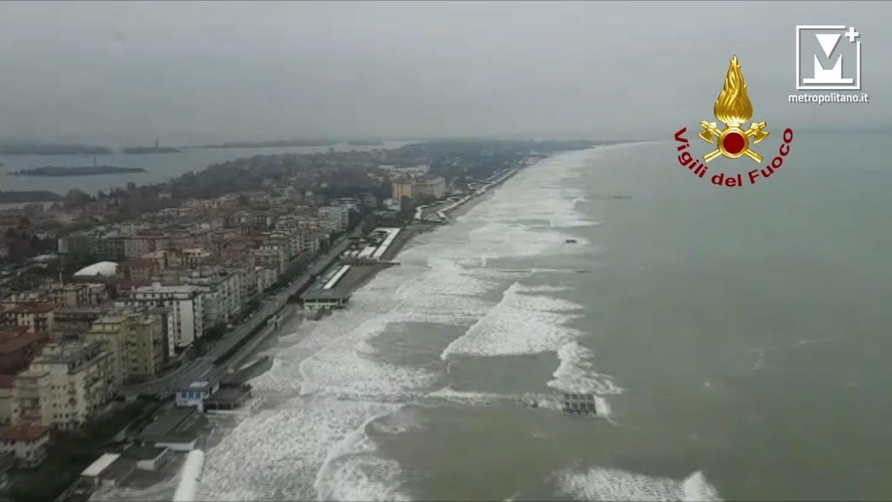 Acqua alta a Venezia: ricognizione sull'isola di Pellestrina