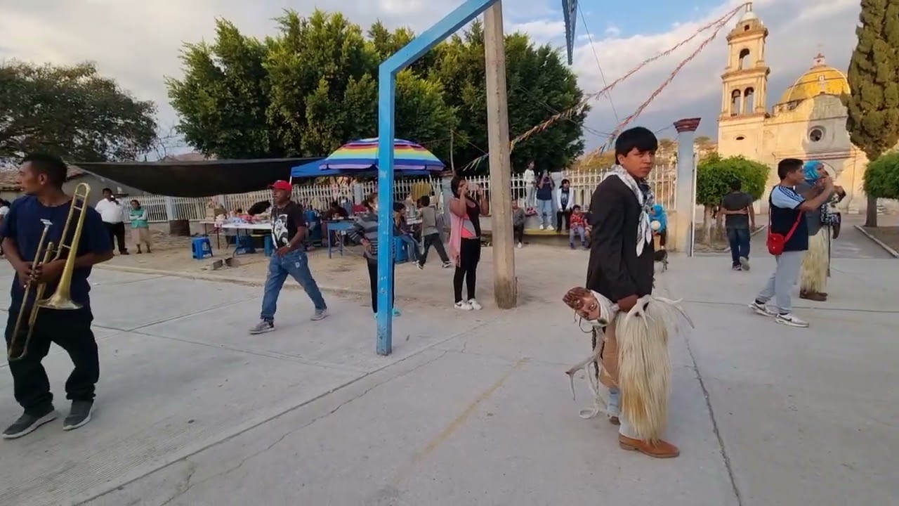 Los diablos de amatitecos en Guadalupe Villa hermosa a honor a padre Jesús 