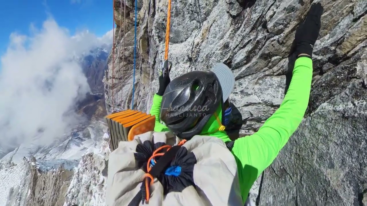 Yellow Tower, Ama Dablam