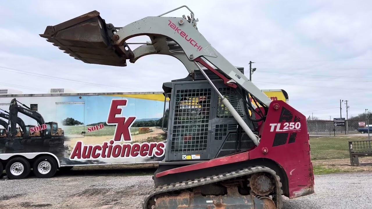 Takeuchi TL250. Lot 246
