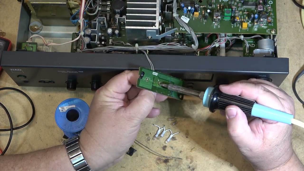 NAD 705 Dead Display