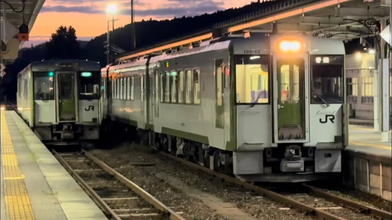 キハ100系エンジン始動 釜石線 上り 回送 キハ100-24 普通列車 キハ100-28+19+13（3両） キハ100-26+25（2両） JR東日本 盛モリ 2025.10.11