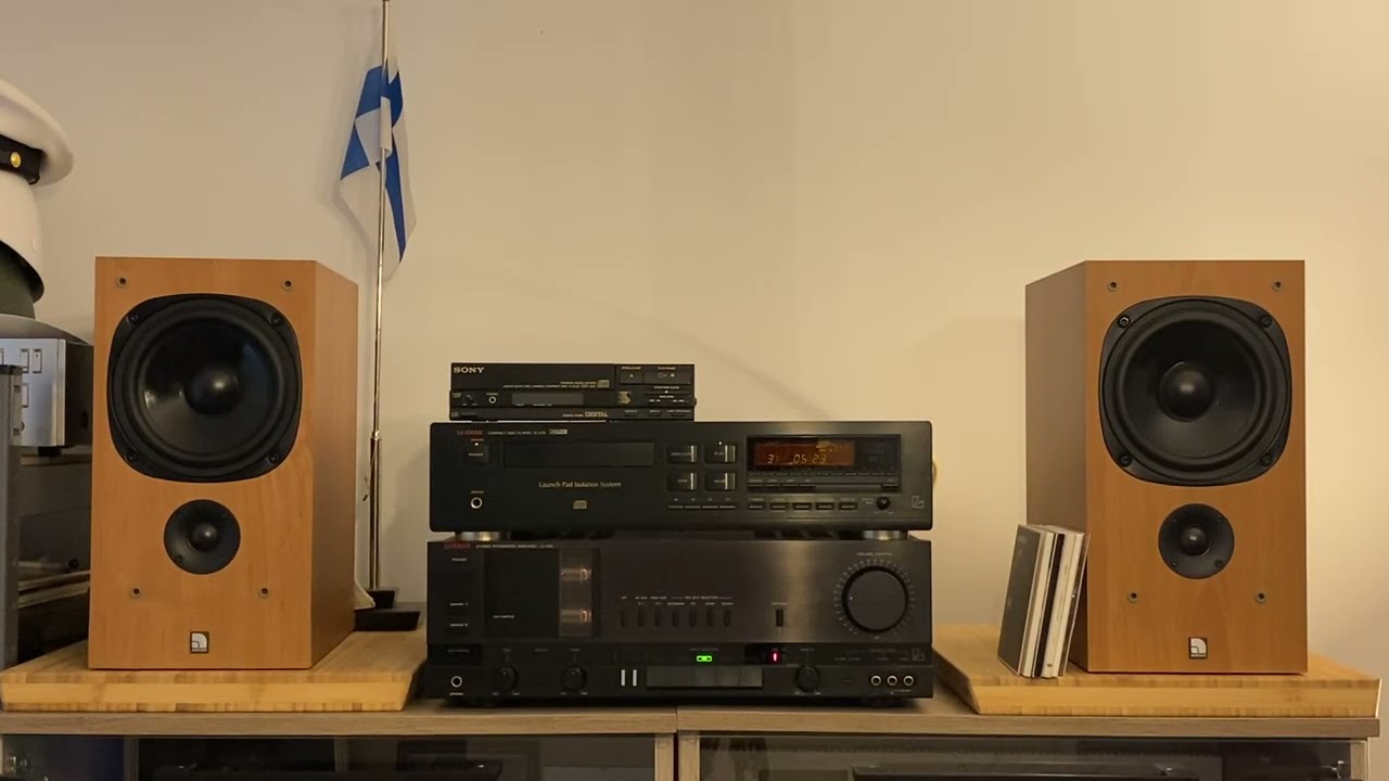 Audio Pro Evidence E.3 & Luxman LV105+CD Luxman D375