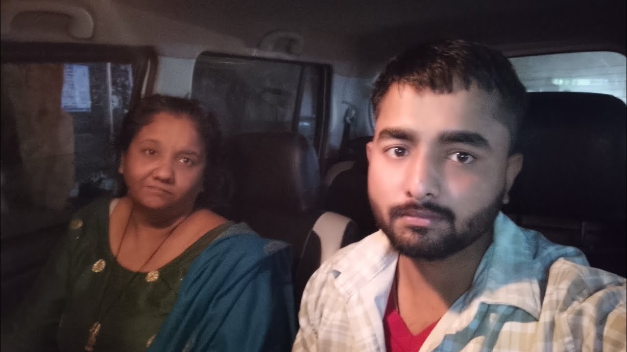 Aaj mummy ko gadi me golgappe khila kar laya😁