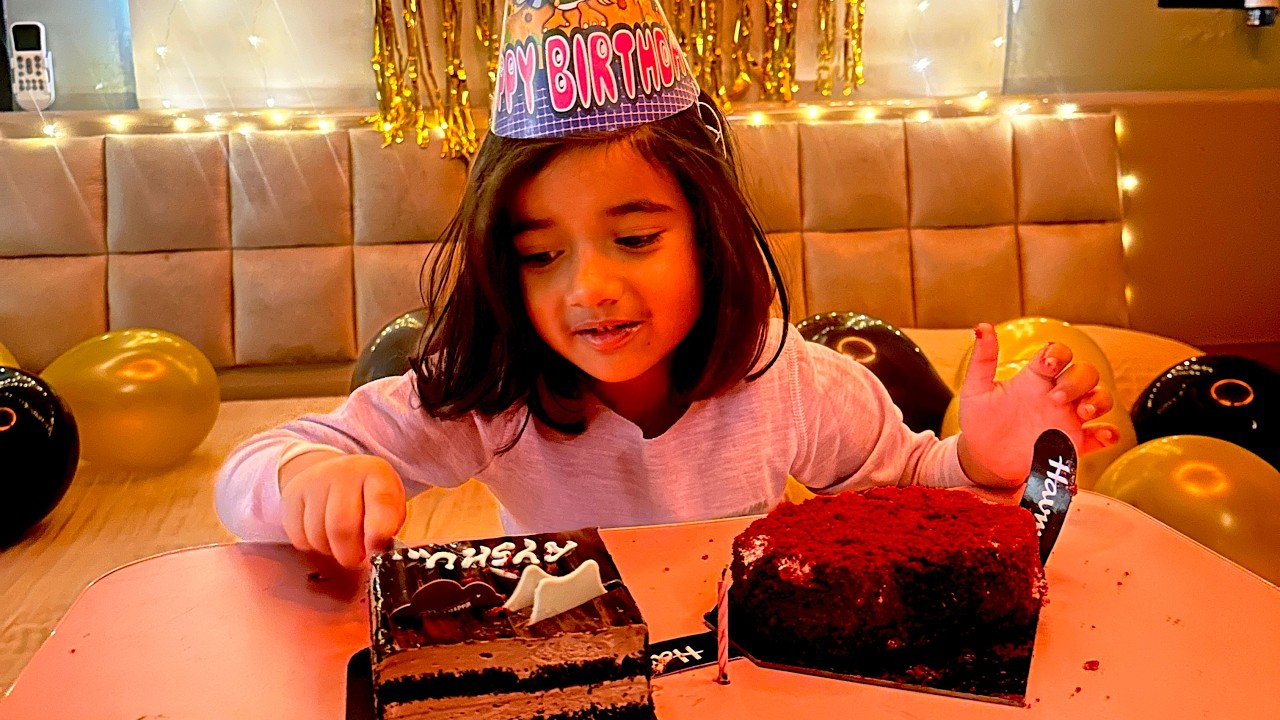 Aysha Ko Diya Birthday Surprise 😍