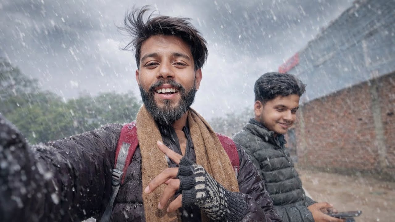 Thandi Me Barsat Ka Mausam |