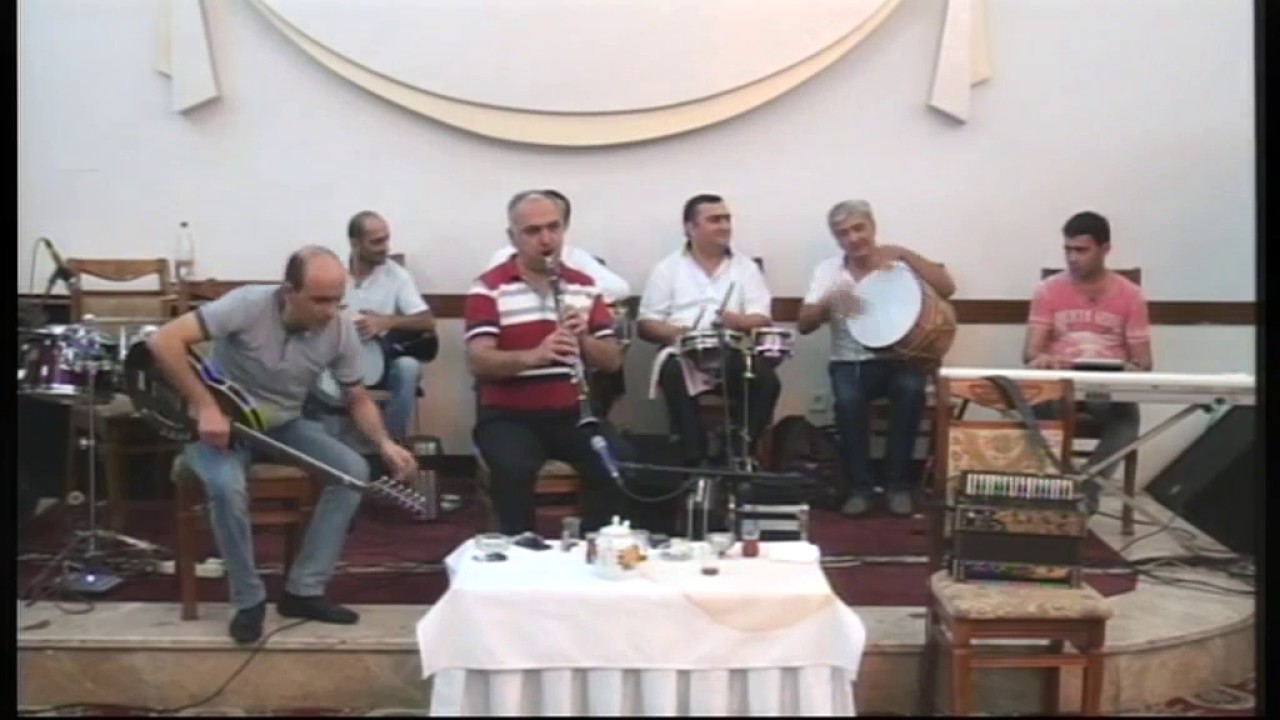 Rovsen Huseynov klarnet Ramin gitara (Deyirmandan vaqzala)skripka Mətləbin oqlunun toyu