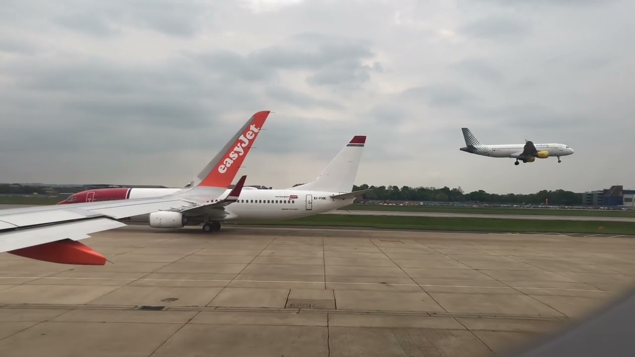 EasyJet flight to Hurghada from Gatwick- Taxi and Takeoff