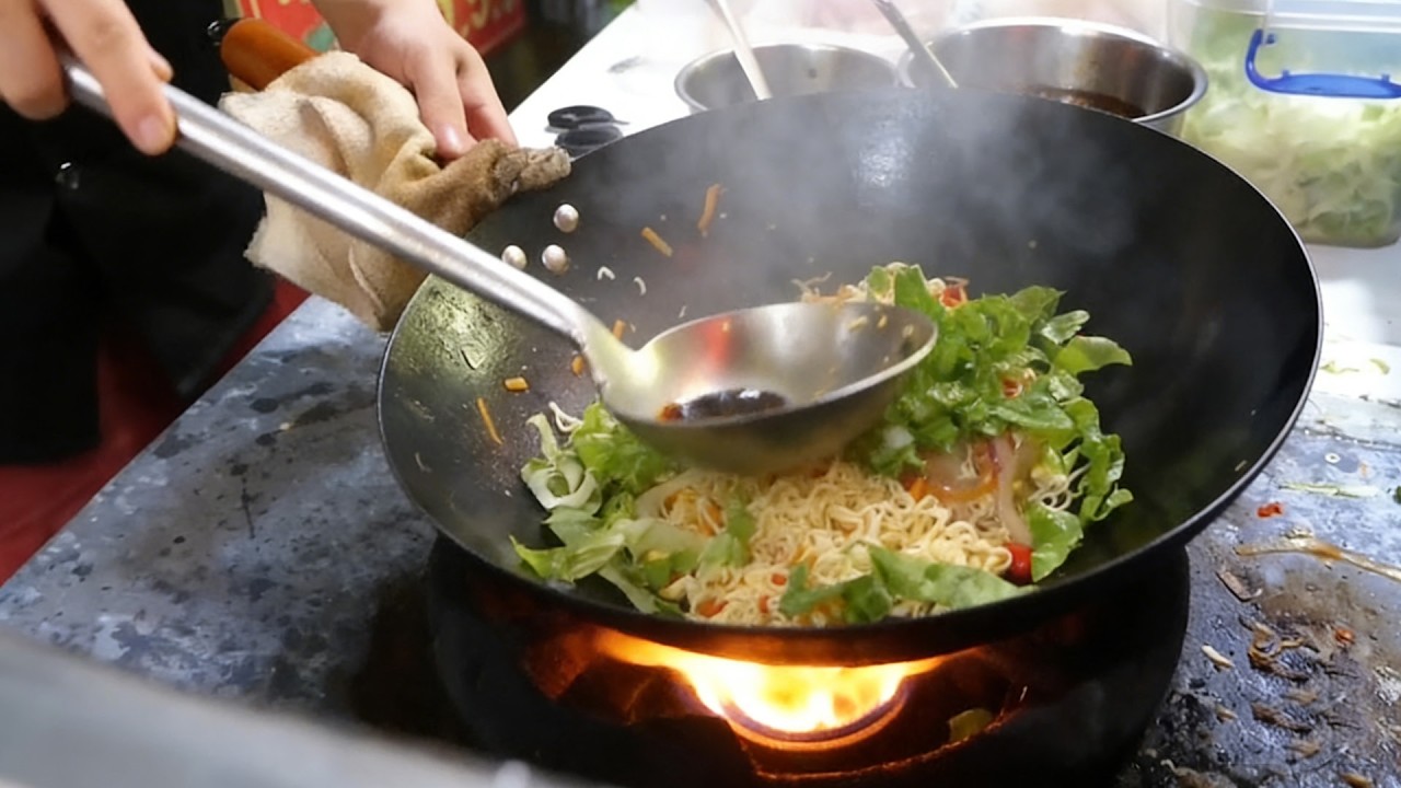 Fried Noodles, Fried Rice, Fried Rice Noodles Wok Skill Food. Collection~~