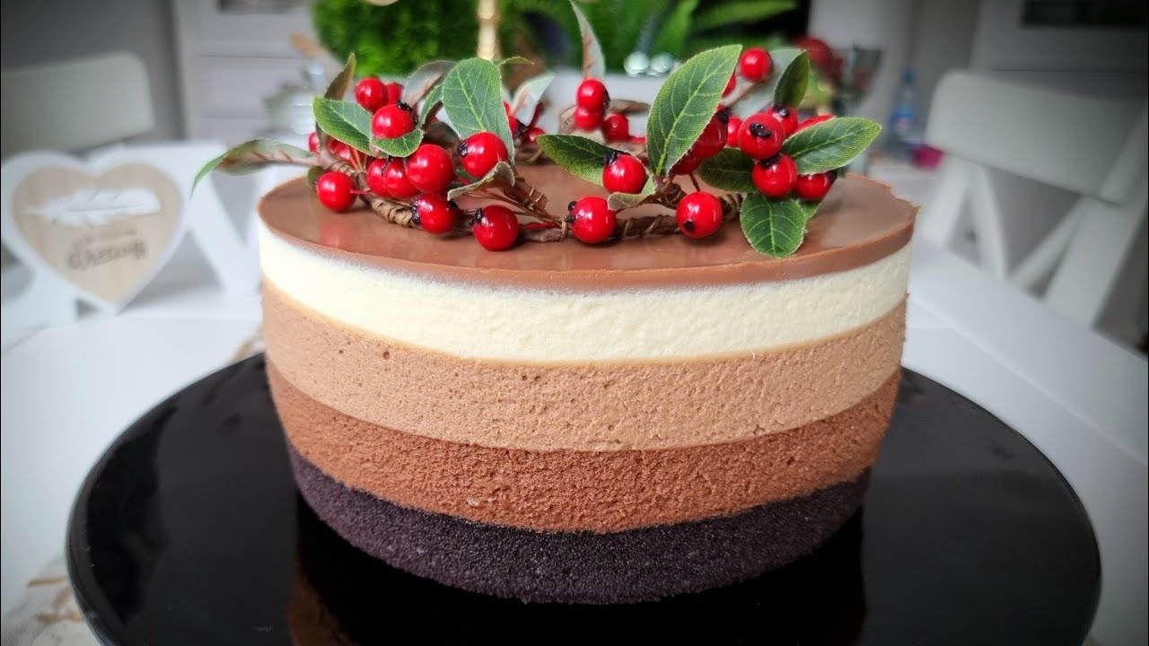 Tort Trio de Ciocolată - un deliciu perfect echilibrat în straturi fine | Pasiune & Savoare